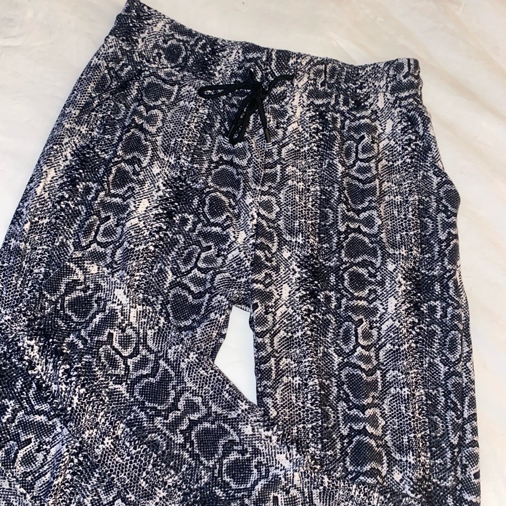 Python Joggers Brand New ! - Picture 2 of 6